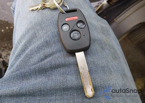 2006 Honda Accord 2.4 Lx z USA, uszkodzony, nr VIN 1HGCM56476A172653